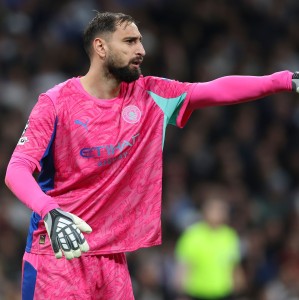 开云APP-多纳鲁马谈逆转皇马：球场上无惧任何人，只有对对手的极大尊重